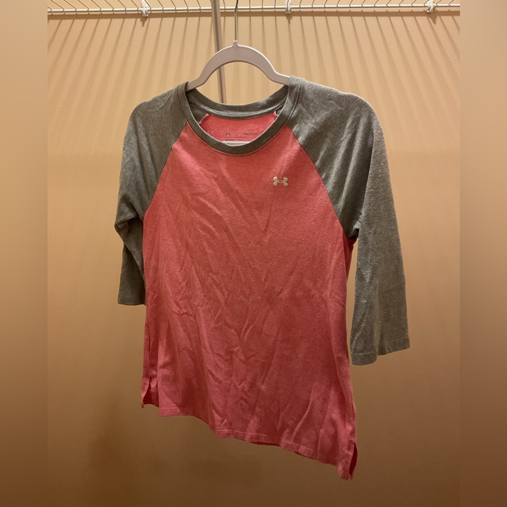 Under Armour Women's Pink Raglan Sleeve Performance Top